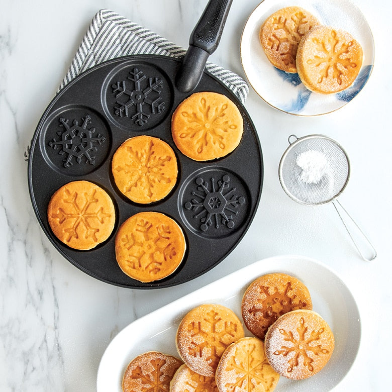 Falling Snowflake Pancake Pan