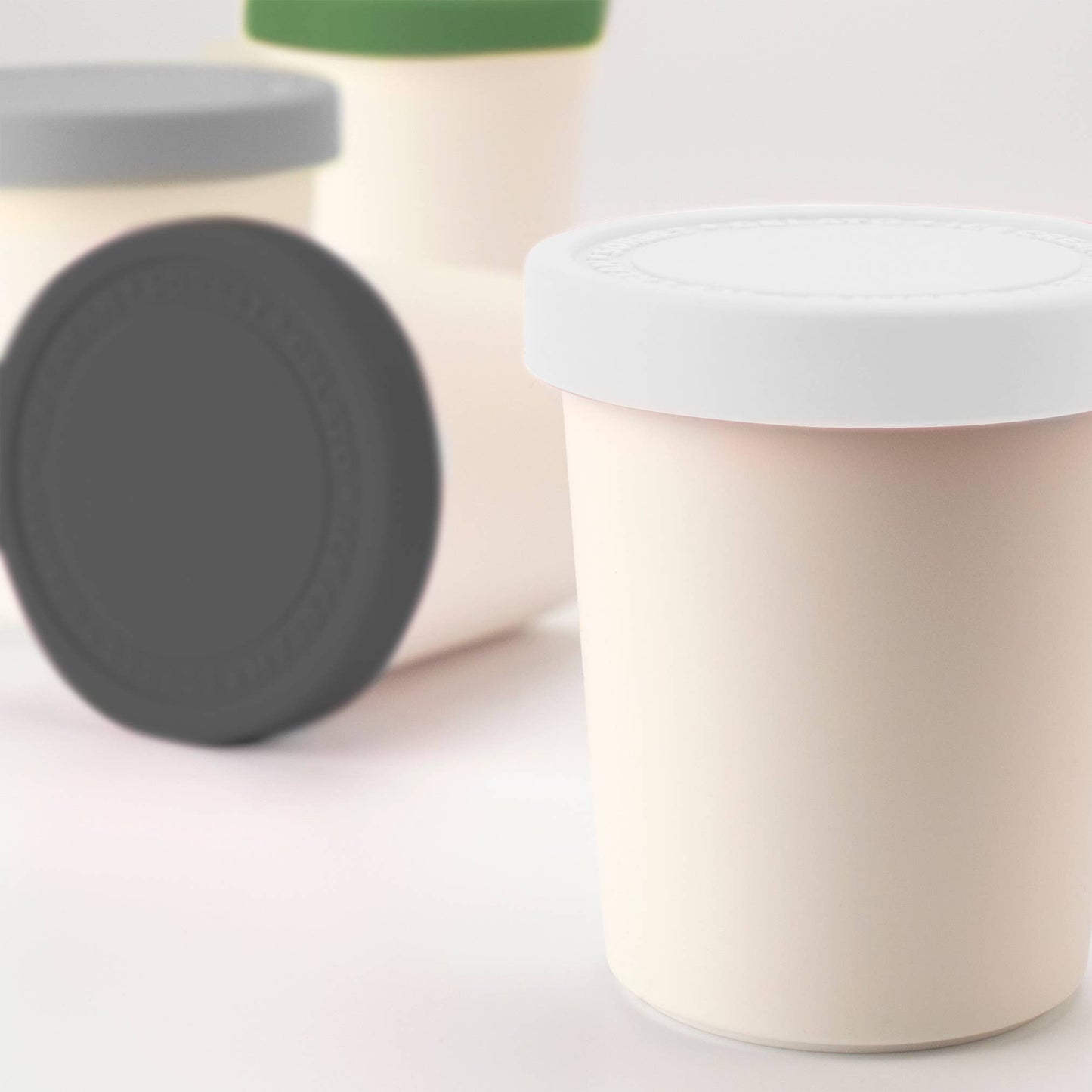 TOVOLO® Sweet Treat Tub 1qt - White