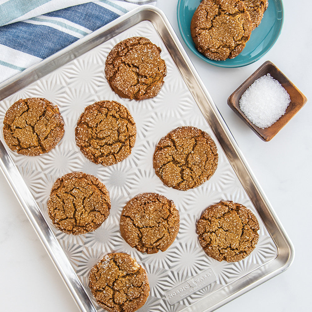 Naturals Vintage Starburst Half Sheet Pan