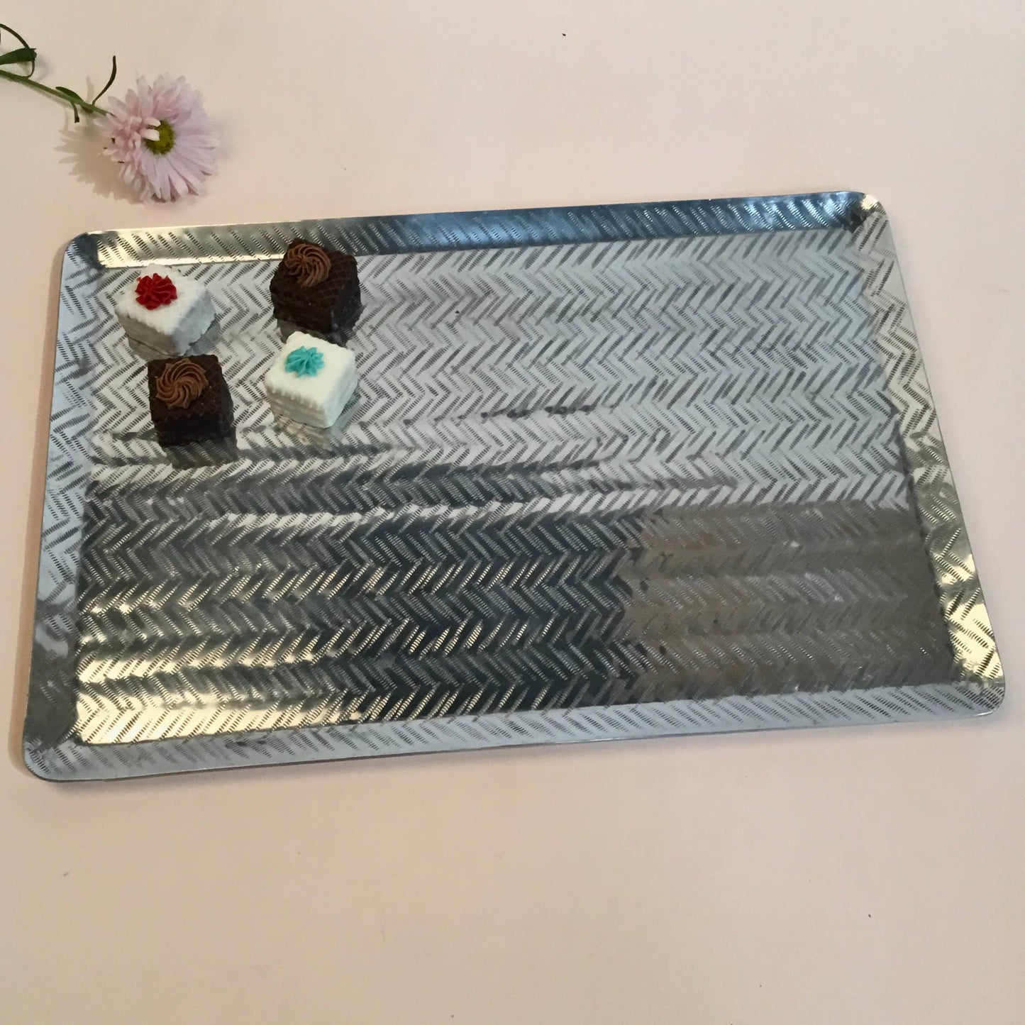 Aluminum Wide Rectangle Etched Chevron Tray