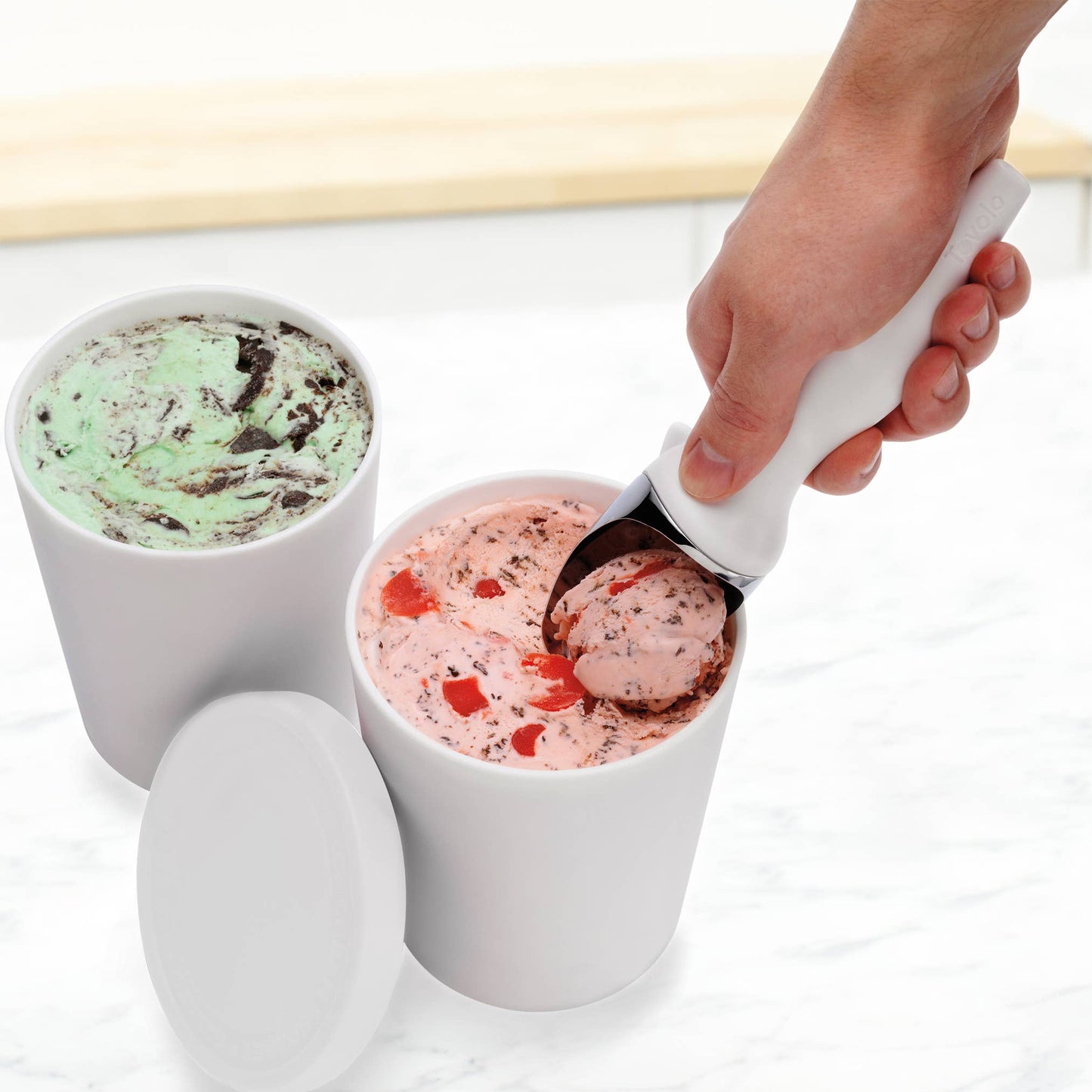 TOVOLO® Sweet Treat Tub 1qt - White