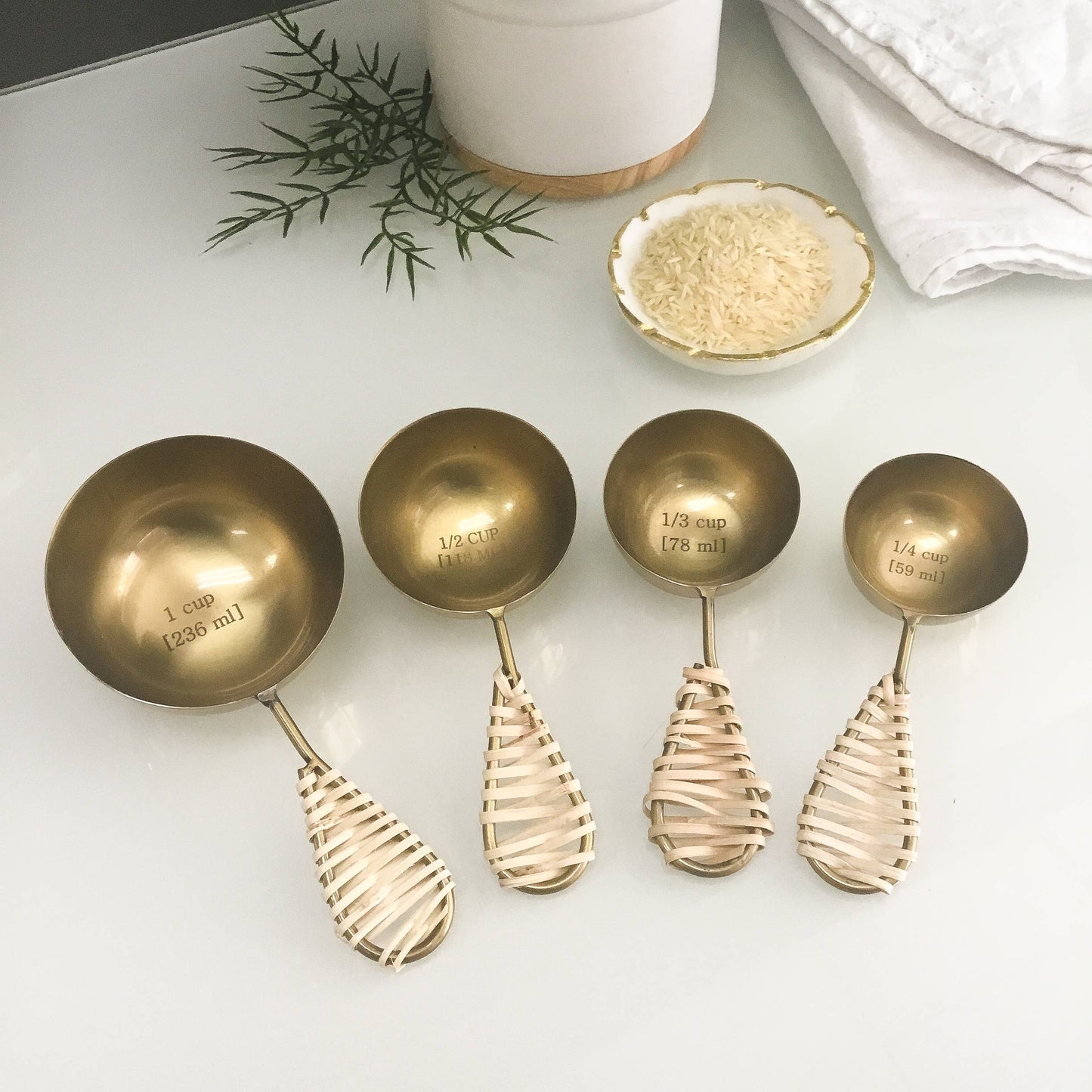 Gold Measuring Cups, Set of 4 with Jute Handles