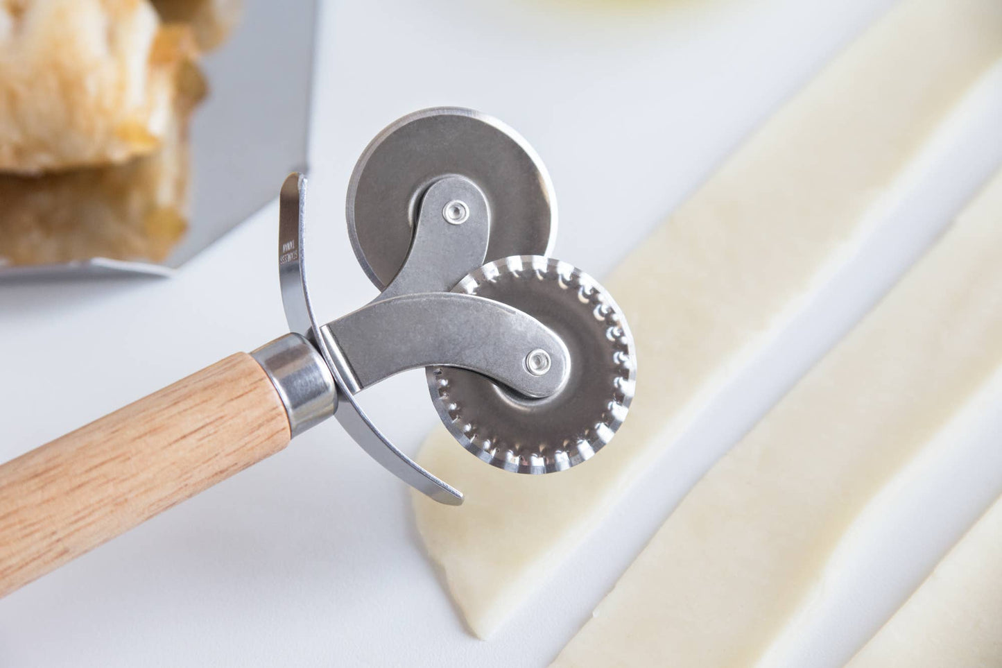 Pastry Wheel Crimper