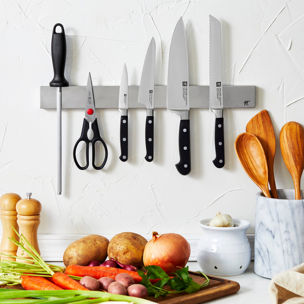Zwilling 17.75" Stainless Steel Magnetic Knife Bar