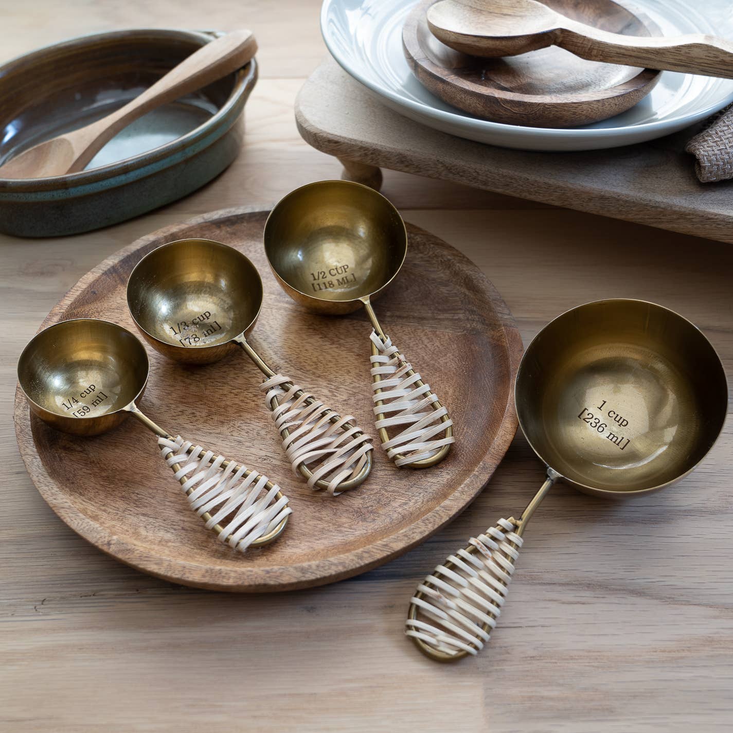 Gold Measuring Cups, Set of 4 with Jute Handles