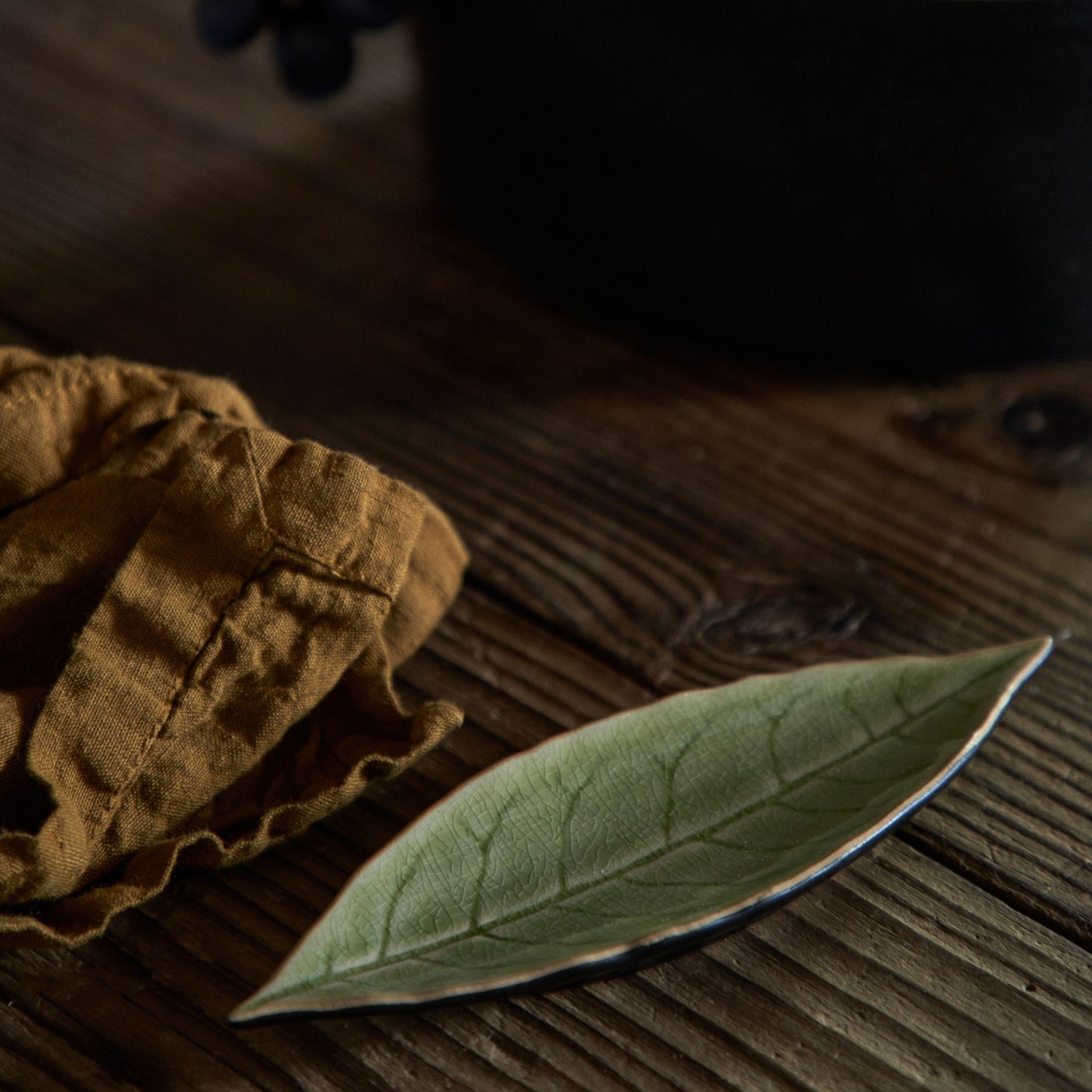 Laurel Leaf Platter