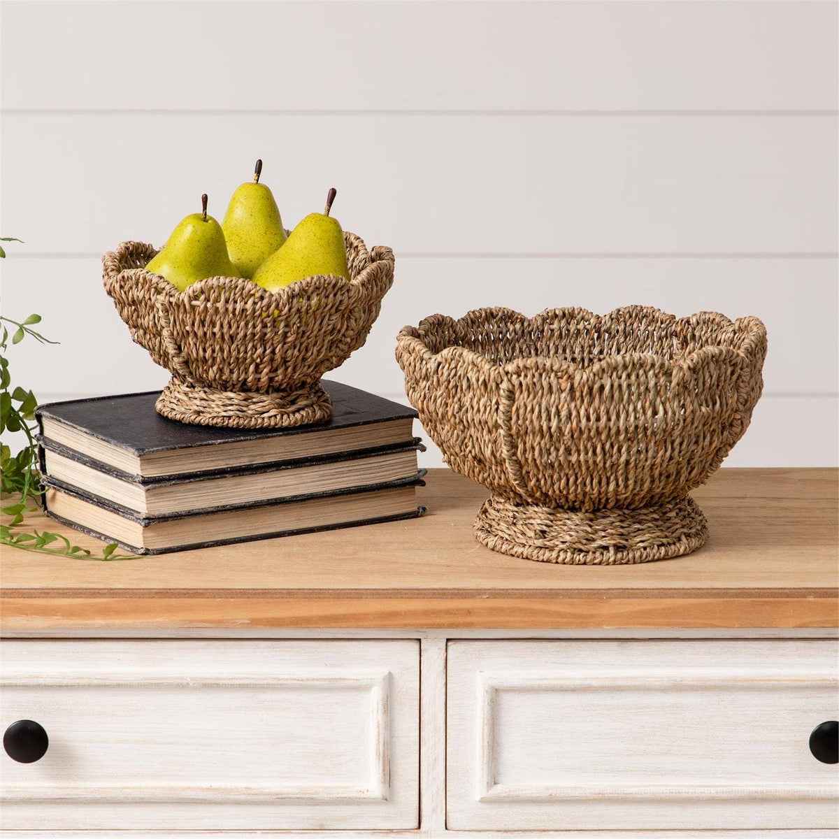 Scalloped Edge Seagrass Bowls (Set Of 2) | Decorative