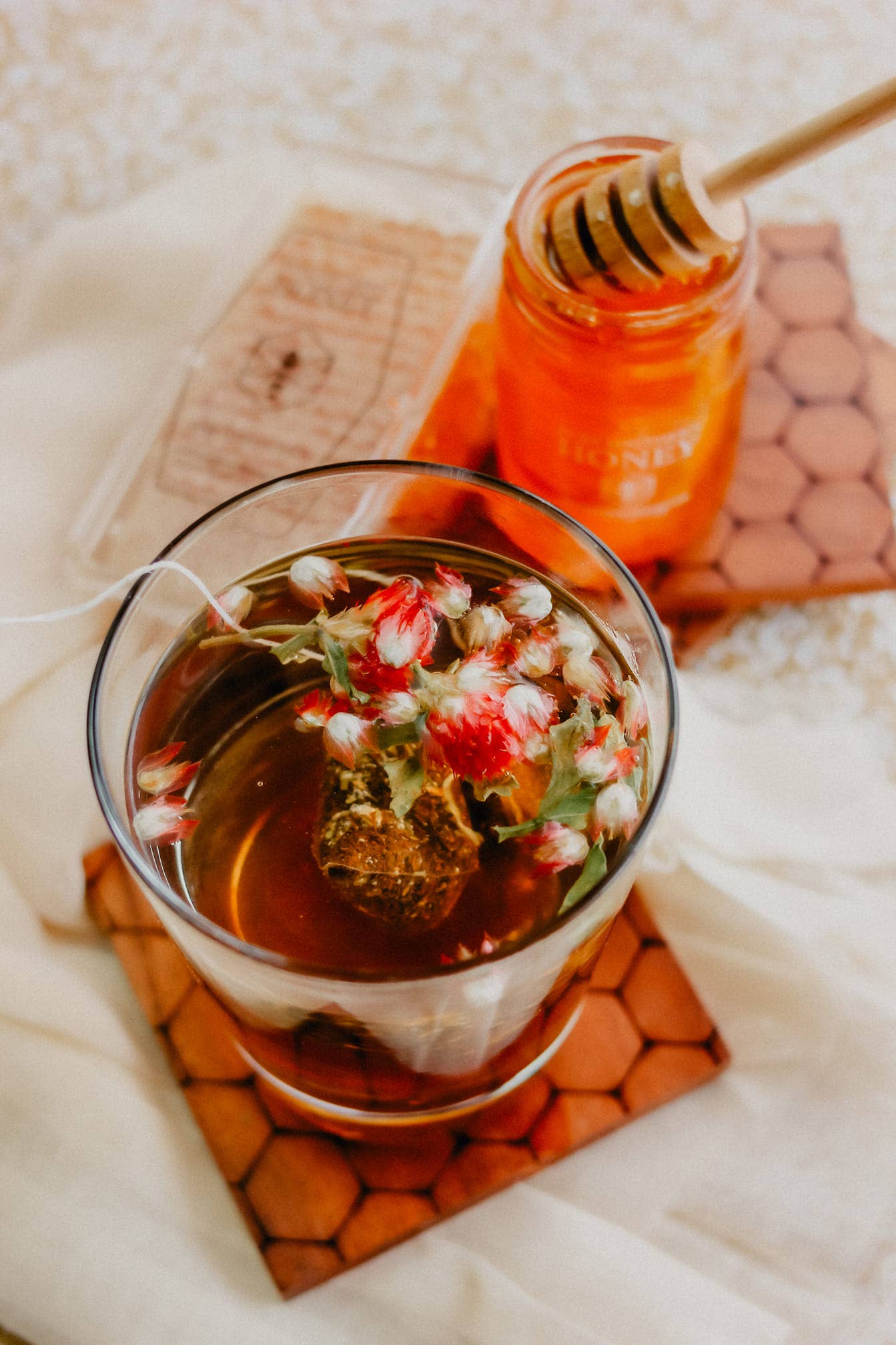 Mini Honey with Comb 4oz.