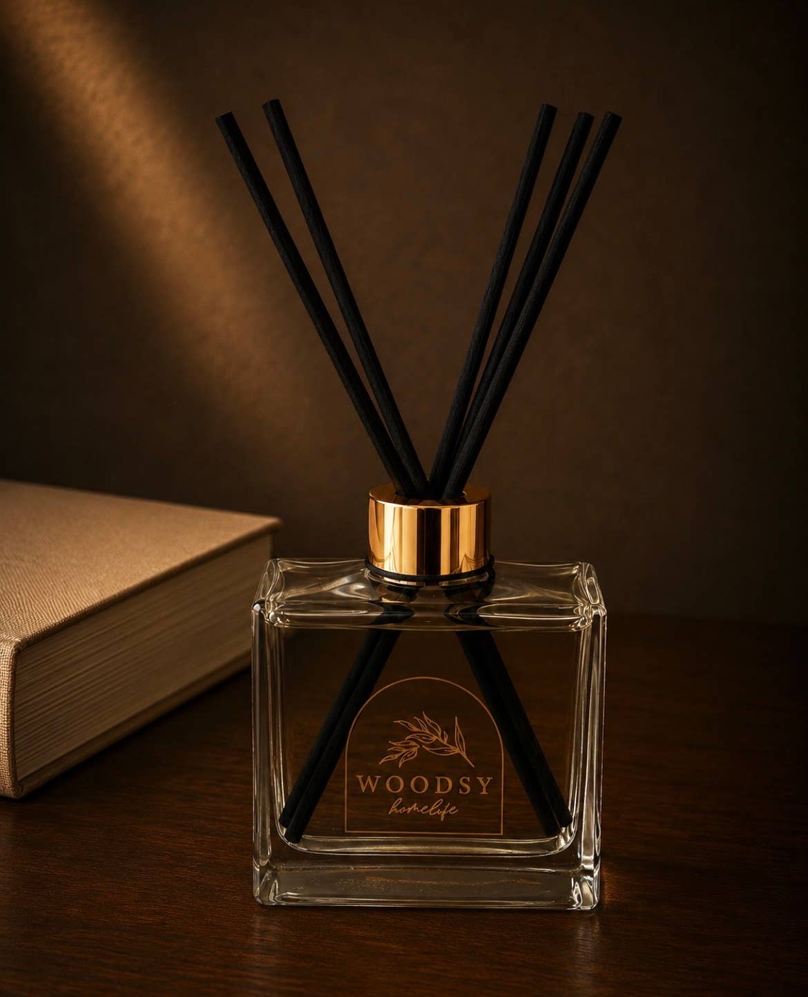 Woodsy Homelife - La Vie à la Maison Luxury Reed Diffuser