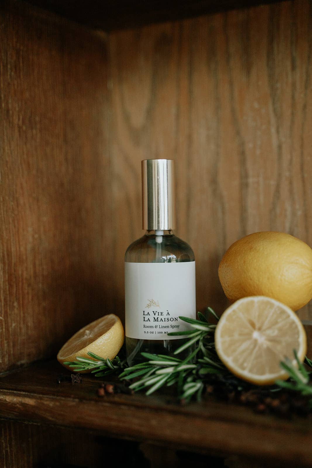 Woodsy Homelife La Vie a la Maison Room & Linen Spray - Thumbnail 4