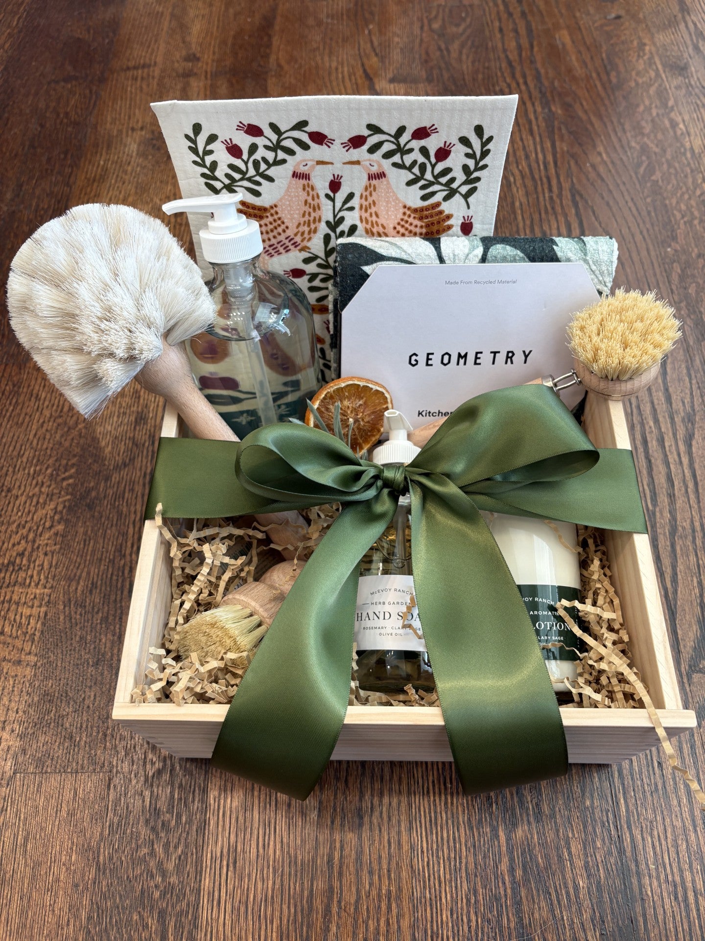 Botanical Cleaning Gift Box — Natural Home Essentials