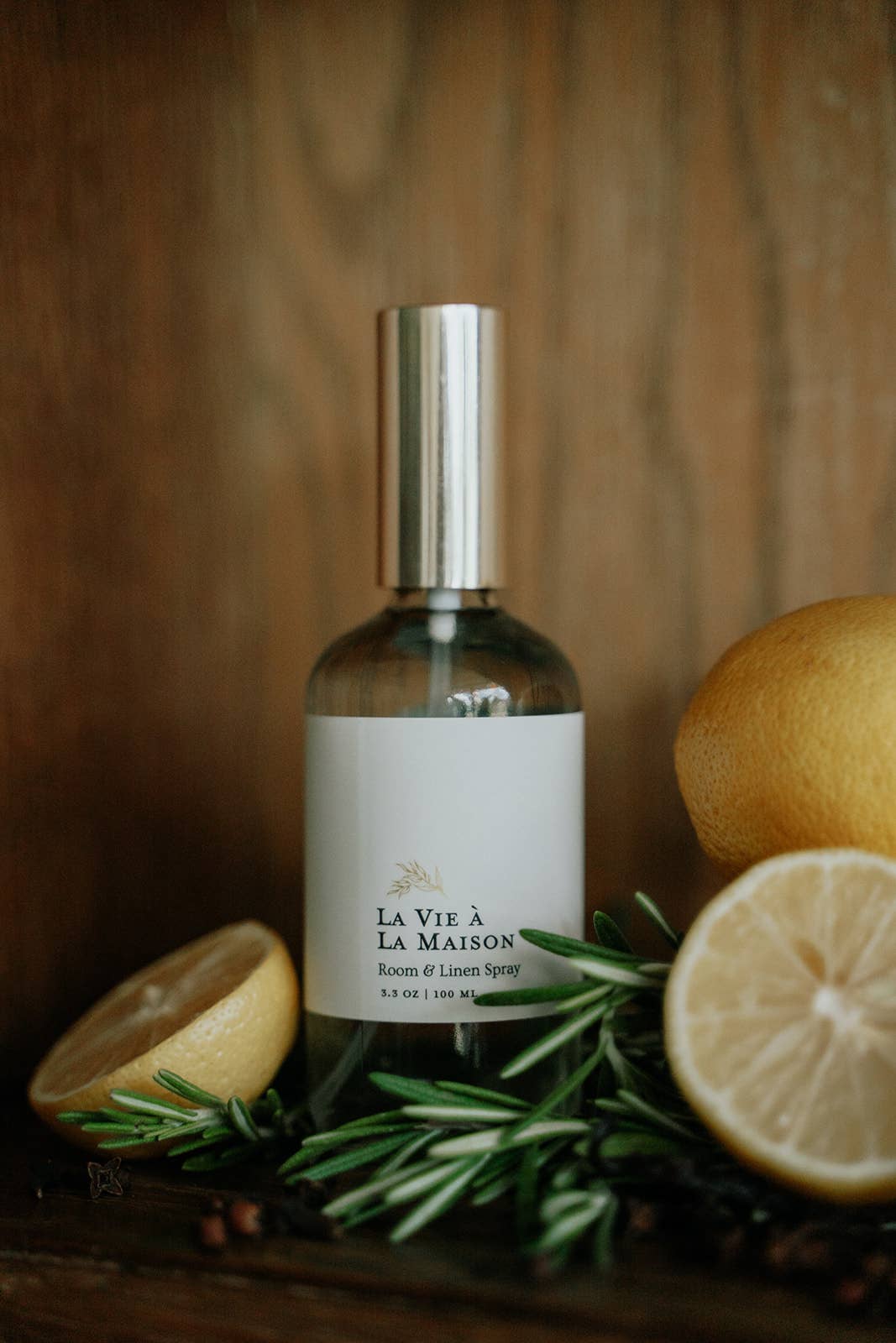 Woodsy Homelife La Vie a la Maison Room & Linen Spray