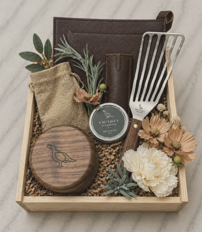 Smithey Ironware Essentials Signature Gift Box
