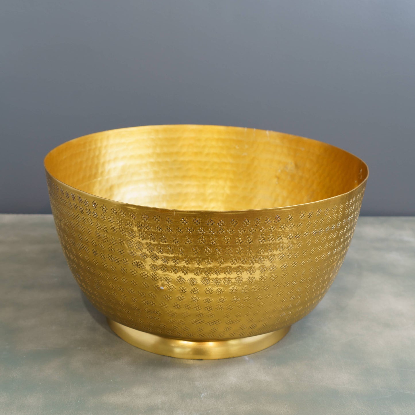 Gold Hammered Round Tub