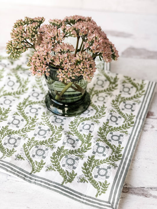 Villa Vaux - Grand Gray and Green Napkins